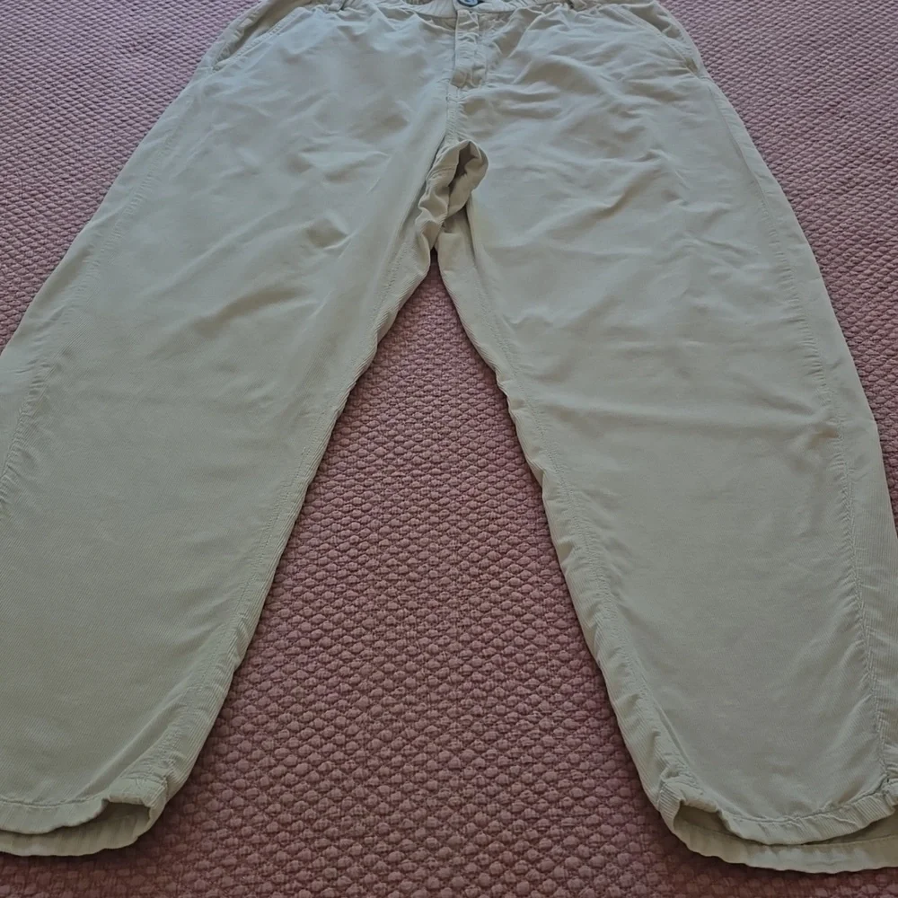 Zara Women's Cream High-Waisted Pants - Picture 6 of 14